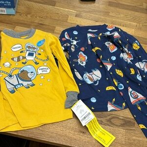 Carters pijama set. Size 24 months. 3 piece set.